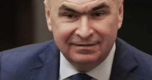 Rasturnare de situatie: Numiri rapide in functii cheie fara concurs declanseaza un val de critici acerbe!